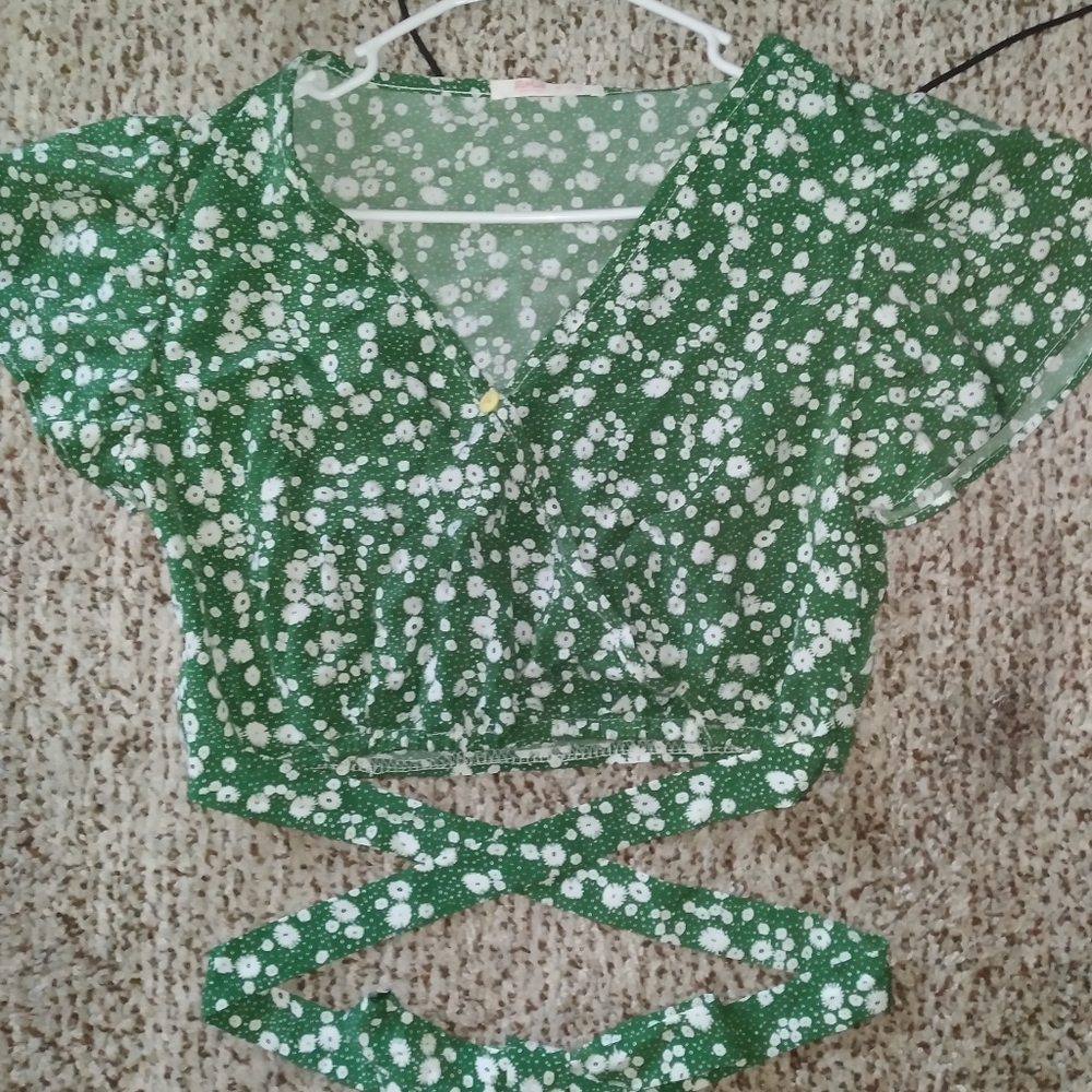 Ditsy floral cropped blouse, size m